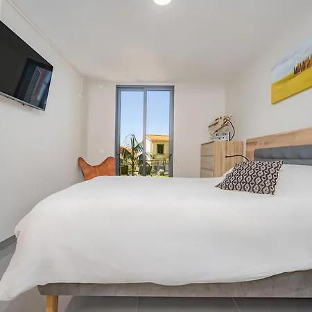 Faja - House Ash São Vicente