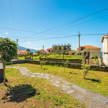 Faja - House Ash Vakantiehuis *