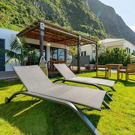 Faja - House Ash Ferienhaus *
